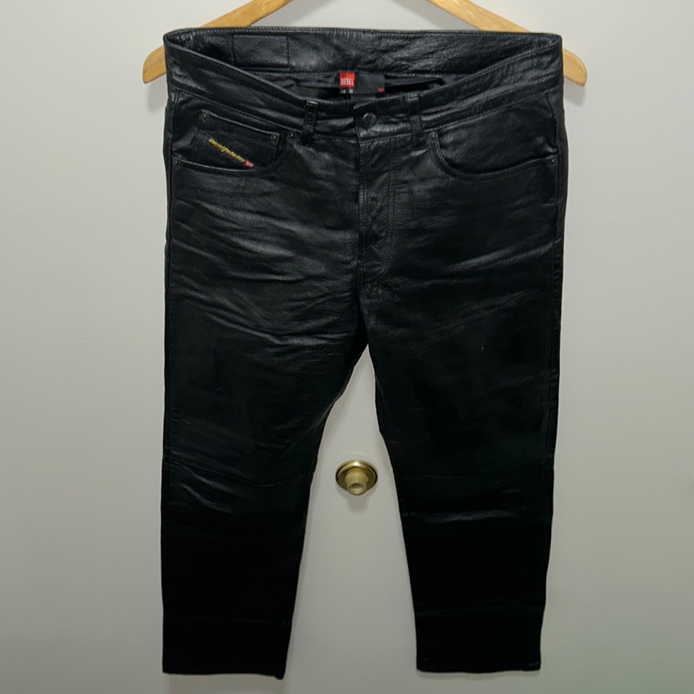 Diesel Leather Pant, Labeled Size: 30, Measures actual 31 waist x 31.5 inseam